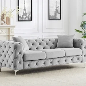 Kanapa Chesterfield 3-osobowa z weluru jasnoszara – EDWINA 138943 Kanapa Chesterfield 3-osobowa z weluru jasnoszara – EDWINA 138943