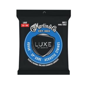 LUXE BY MARTIN® Kovar™ SP® struny gitarowe light gauge owijka ze stopu niklowo kobaltowego z rdzeniem SP niższe napięcie, zrównoważone brzmienie i długotrwała wydajność LUXE BY MARTIN® Kovar™ SP® struny gitarowe light gauge owijka ze stopu niklowo kobaltowego z rdzeniem SP niższe napięcie, zrównoważone brzmienie i długotrwała wydajność
