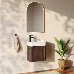 Wisząca szafka pod umywalkę z prążkowanego drewna jesionowego z umywalką podblatową, baterią i lustrem – Ciemny naturalny – 45 x 25 x 48 cm – JONSA 4914200 Wisząca szafka pod umywalkę z prążkowanego drewna jesionowego z umywalką podblatową, baterią i lustrem – Ciemny naturalny – 45 x 25 x 48 cm – JONSA 4914200