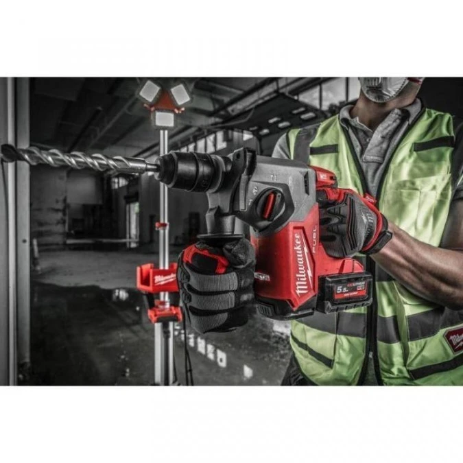 Młot 4‑trybowy SDS‑Plus 18V 5.5Ah FUEL w walizce, z 2 akumulatorami i ładowarką M18 FHX‑552X, 4933478889 - obrazek 3