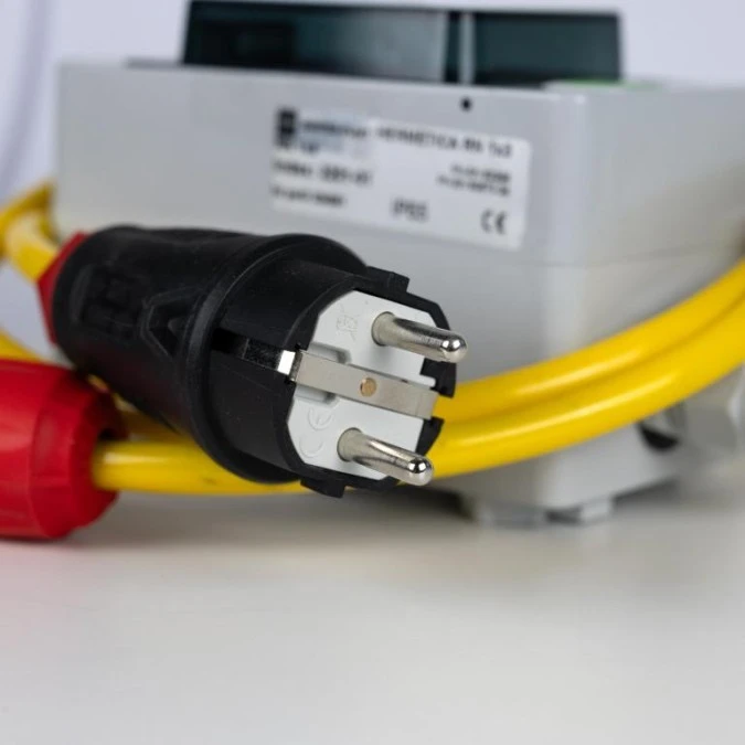 Mobilny licznik energii z resetem PUR S230VR 3m 16A żółty - obrazek 3
