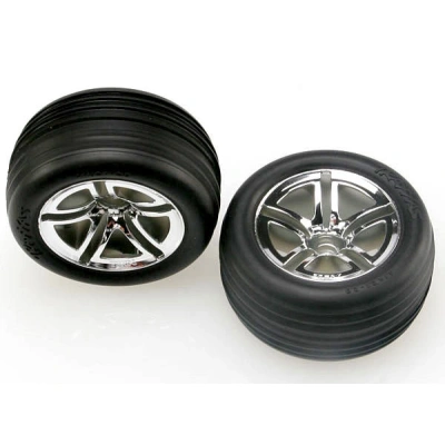 TRAXXAS 5574R komplet kół Twin Spoke 2.8′ Chrome Wheels & Alias Tires